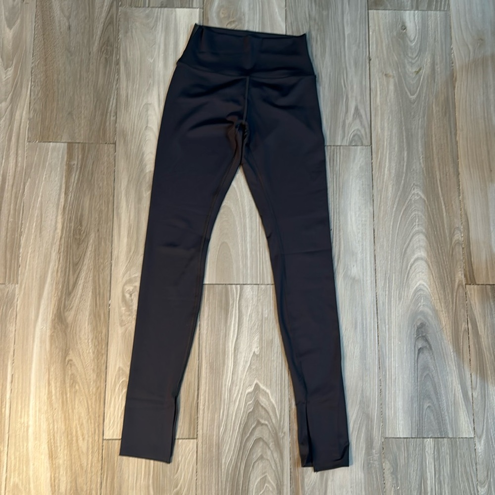 Alo Slit Leggings Size M